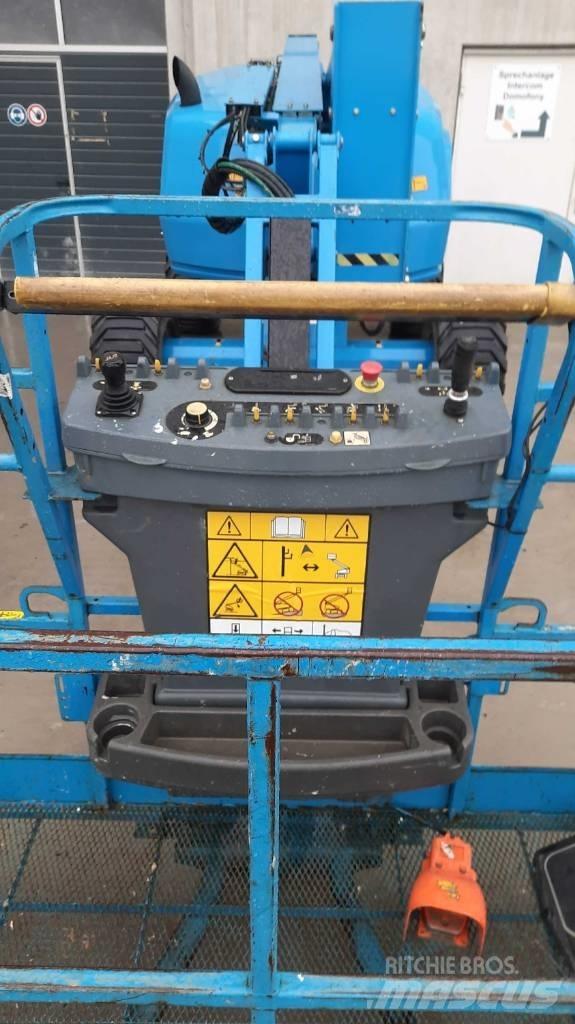 JLG 450 AJ 曲臂高空工作平台