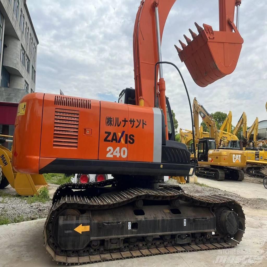 Hitachi ZX 240 履带挖掘机