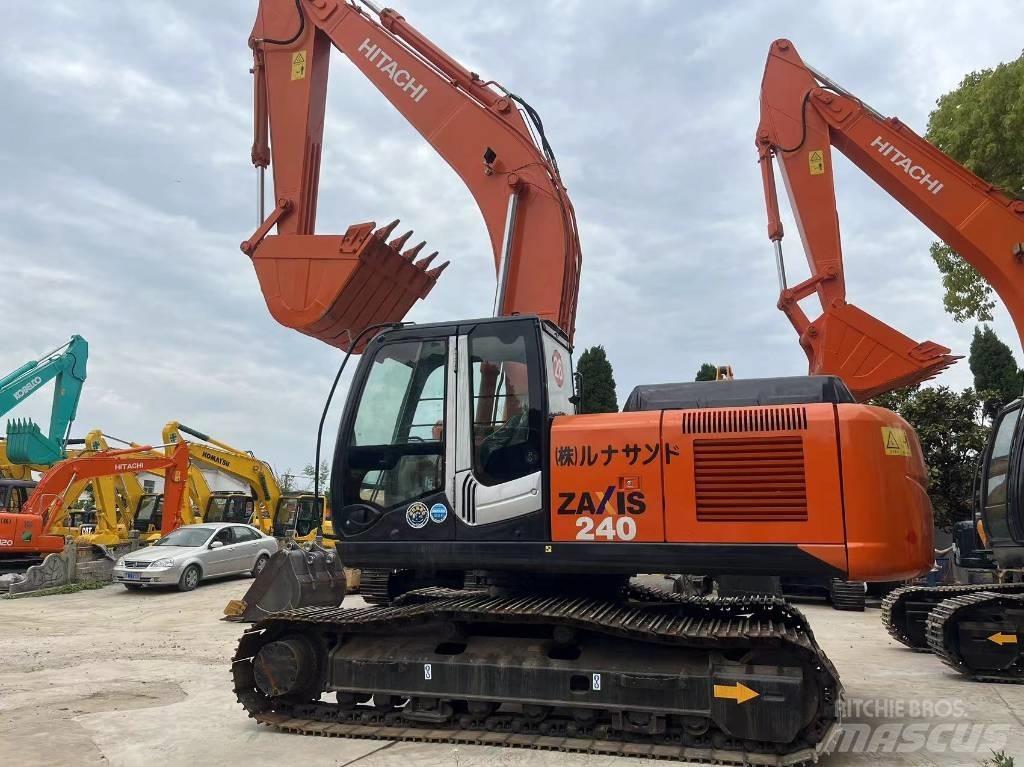Hitachi ZX 240 履带挖掘机