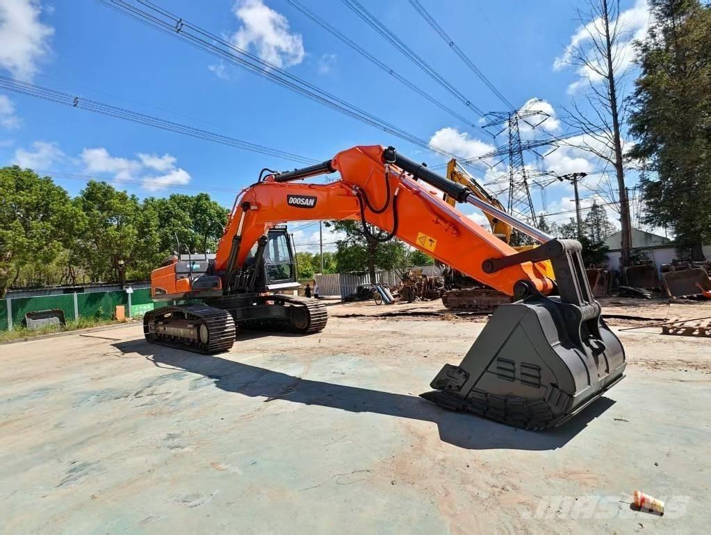 Doosan DX380LC-9 水陆两栖挖掘机