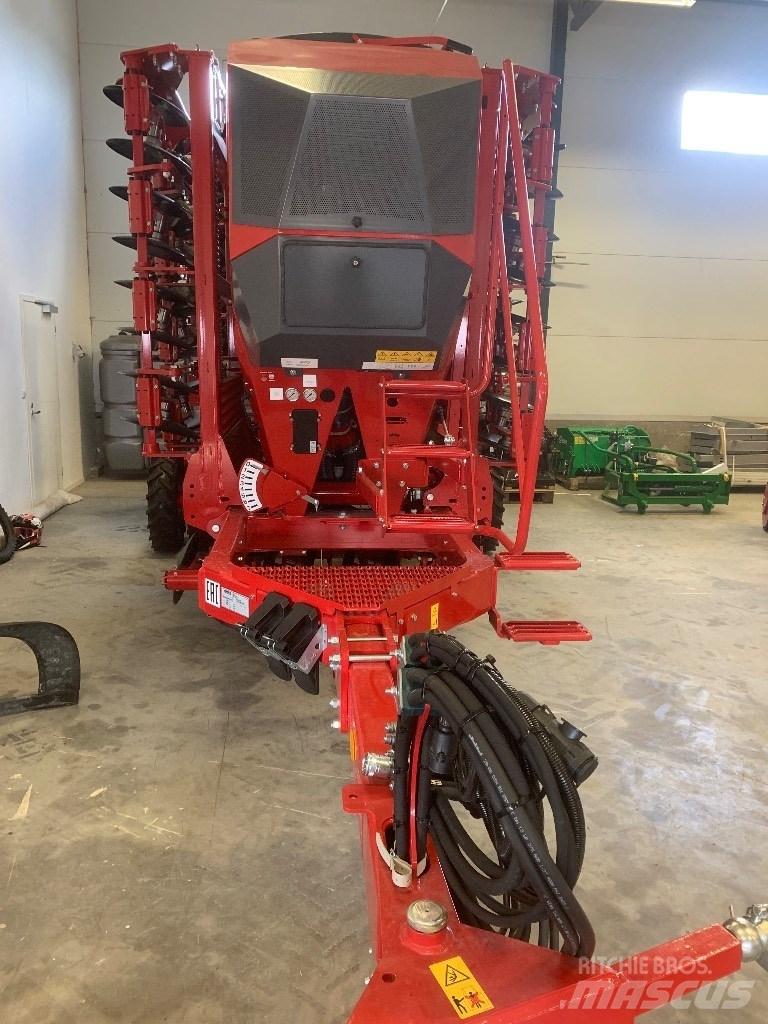 Horsch Pronto 6 DC 多功能条播机