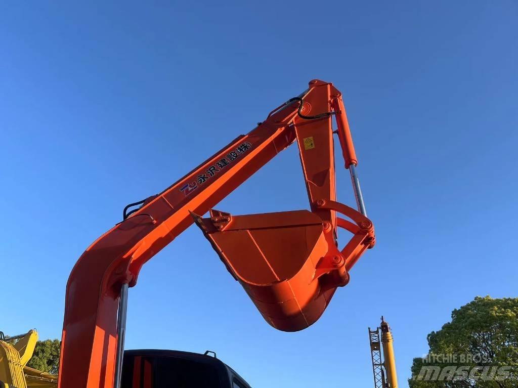 Hitachi ZX70 履带挖掘机