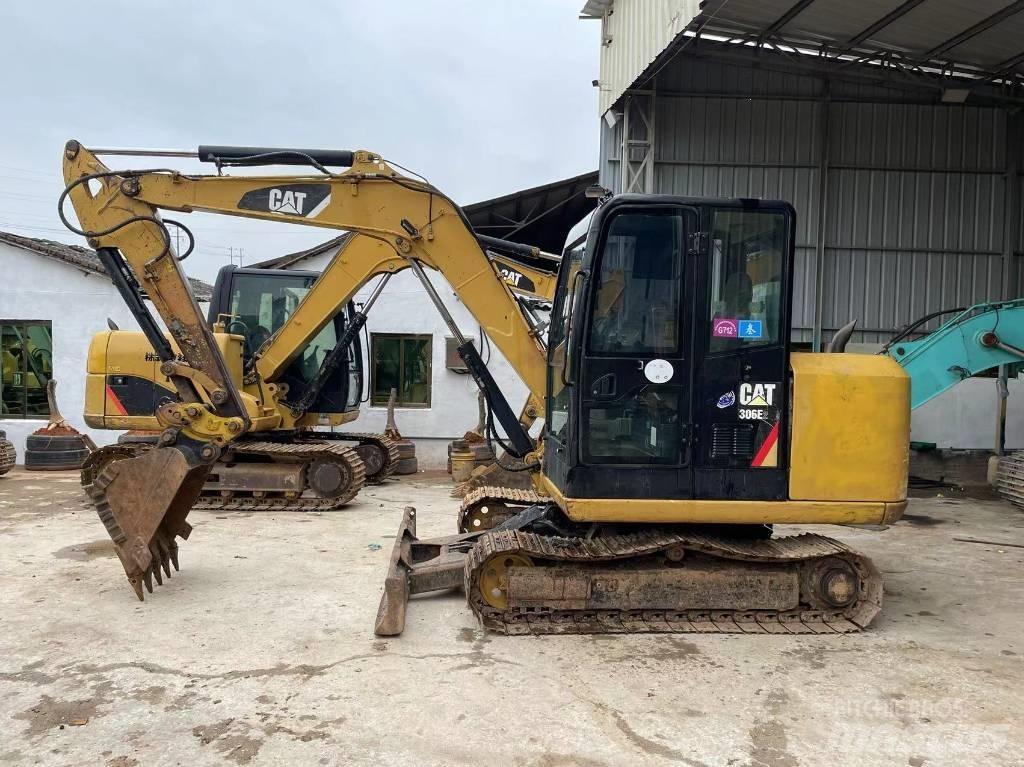 CAT 306E2 小型挖掘机
