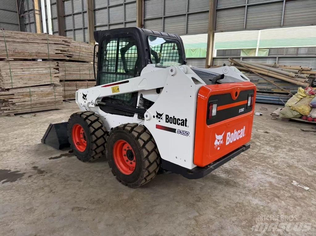 Bobcat S 550 滑移装载机