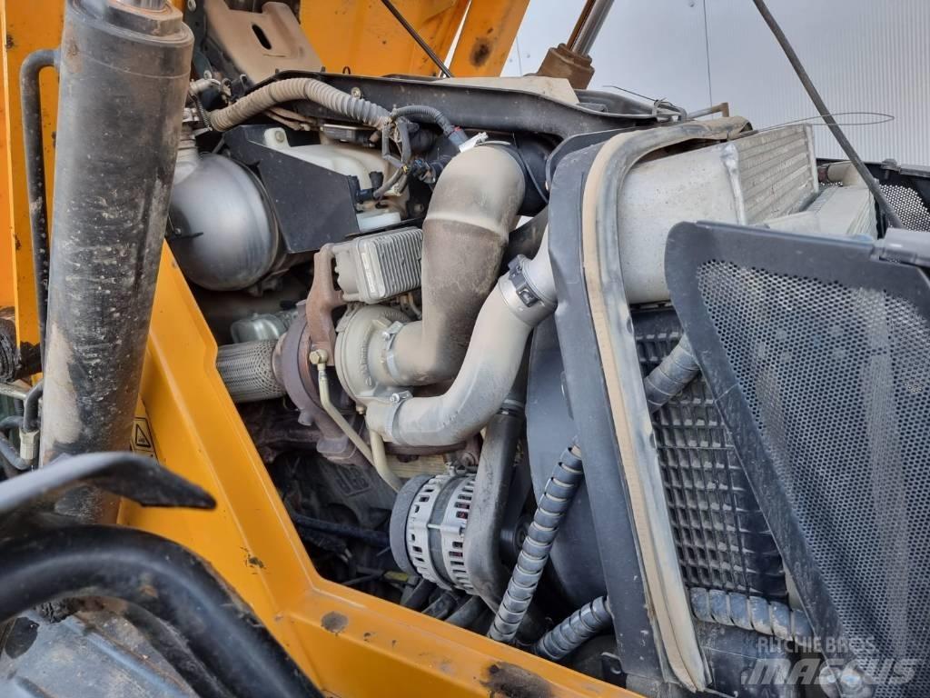 JCB 4 CX 反铲装载机