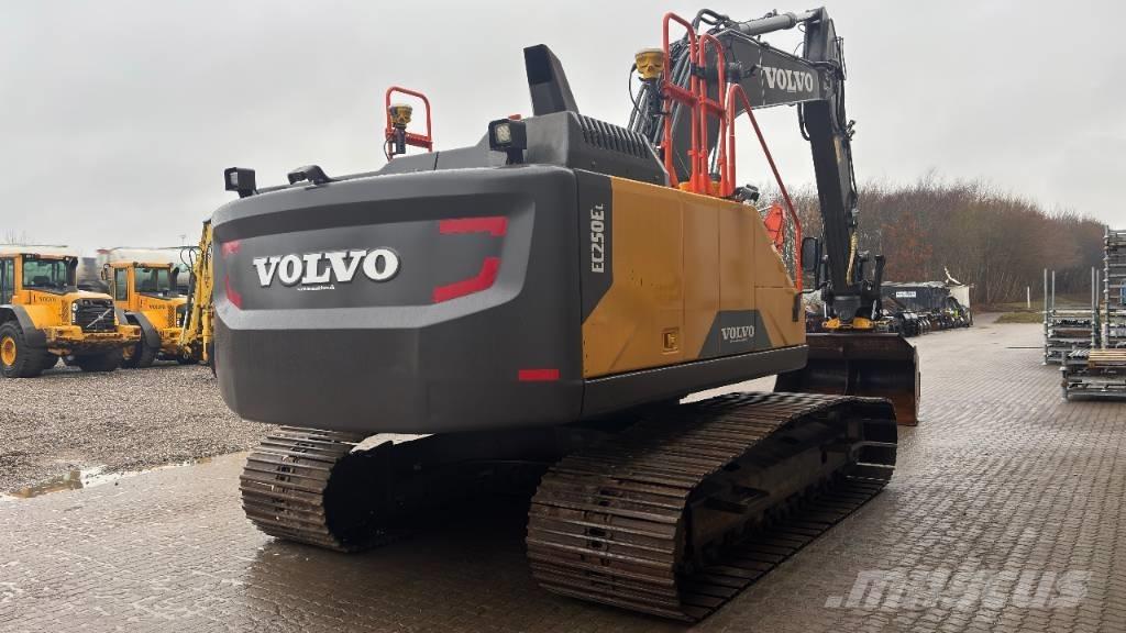 Volvo EC 250 EL 履带挖掘机
