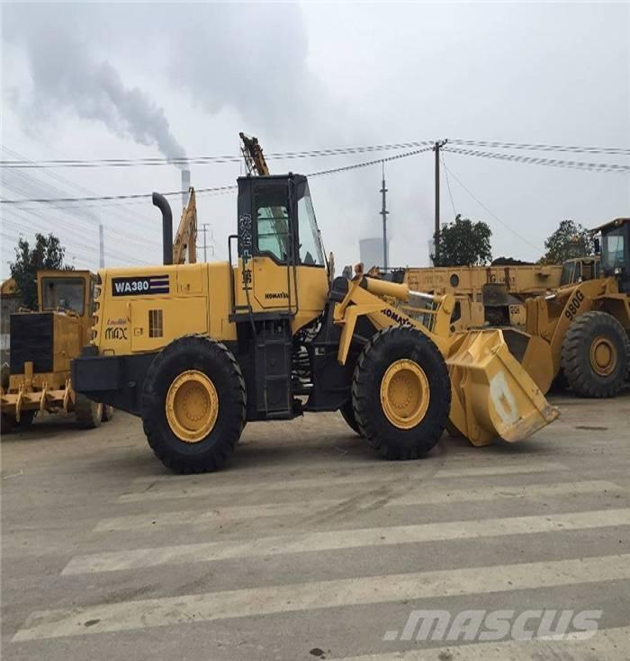 Komatsu WA 380-3 轮式装载机