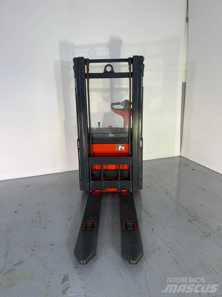 Linde L12 手动码垛机