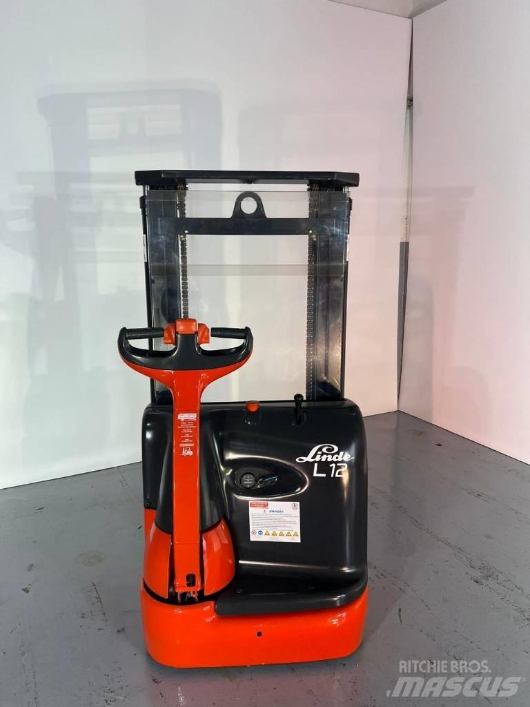 Linde L12 手动码垛机