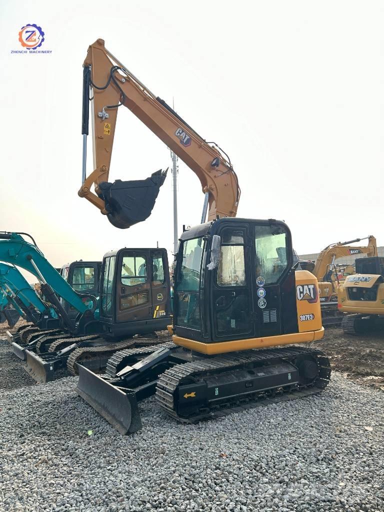 CAT 307 E2 中型挖掘机