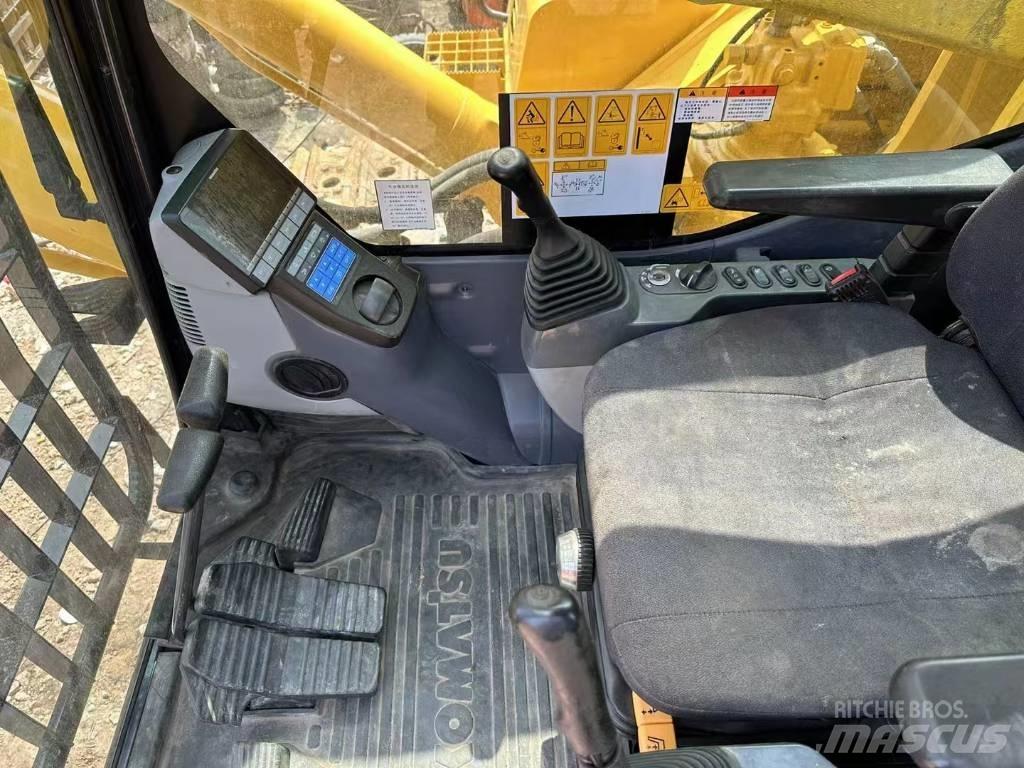Komatsu PC 850SE 水陆两栖挖掘机
