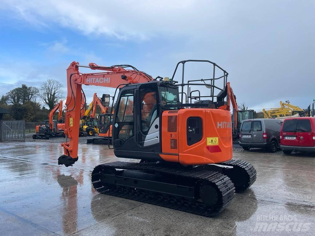 Hitachi ZX 135 US-6 履带挖掘机