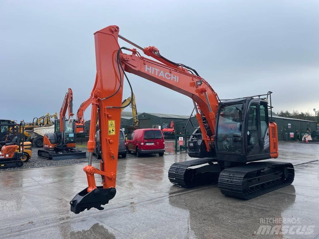 Hitachi ZX 135 US-6 履带挖掘机