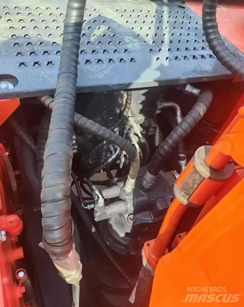 Doosan DX 225 LC 履带挖掘机