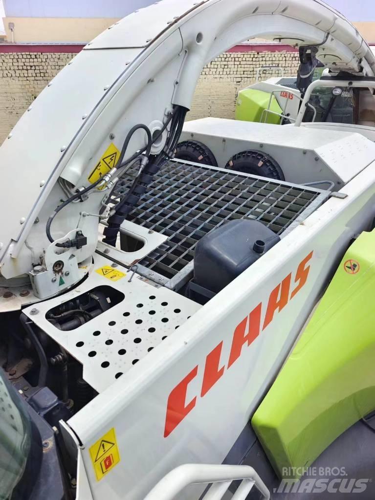 CLAAS Jaguar 850 自走式青贮饲料收割机