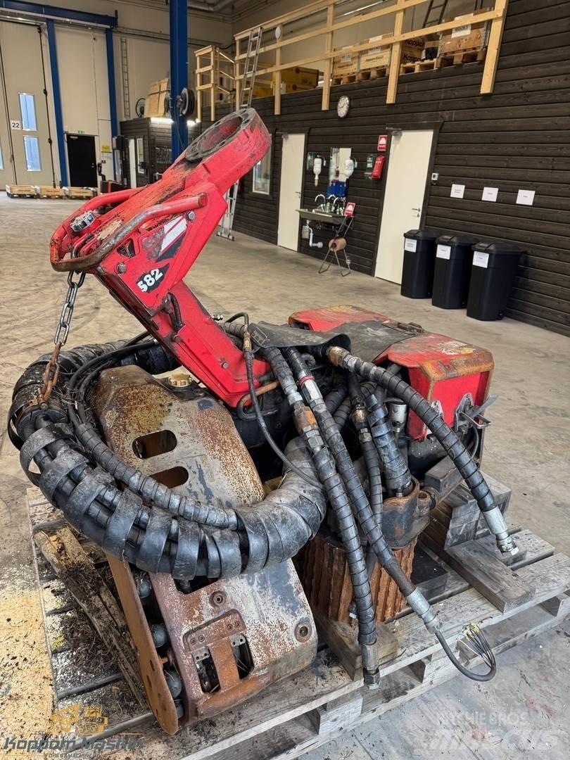 Komatsu S82 收割机机箱