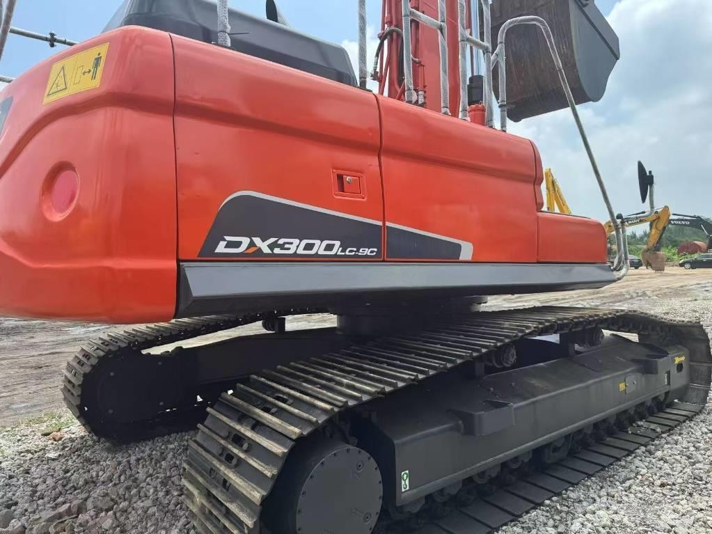 Doosan DX300-9C 履带挖掘机