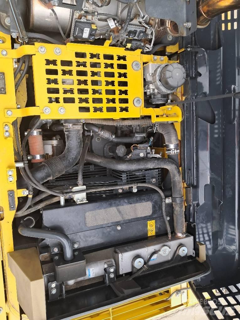 Komatsu PC210LCI-11 履带挖掘机