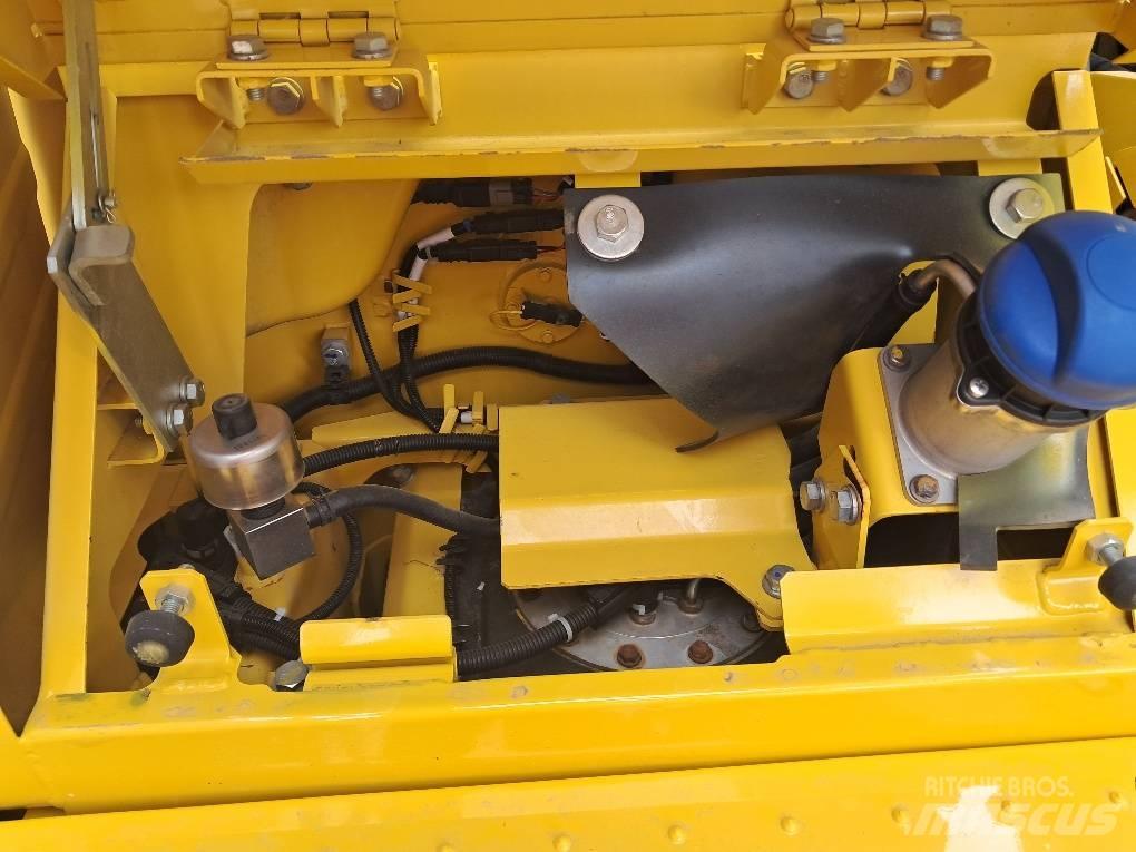 Komatsu PC210LCI-11 履带挖掘机