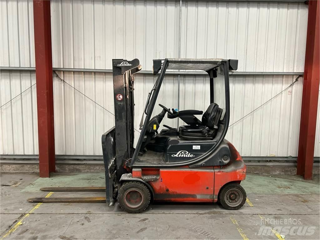 Linde E18P-02 电动叉车
