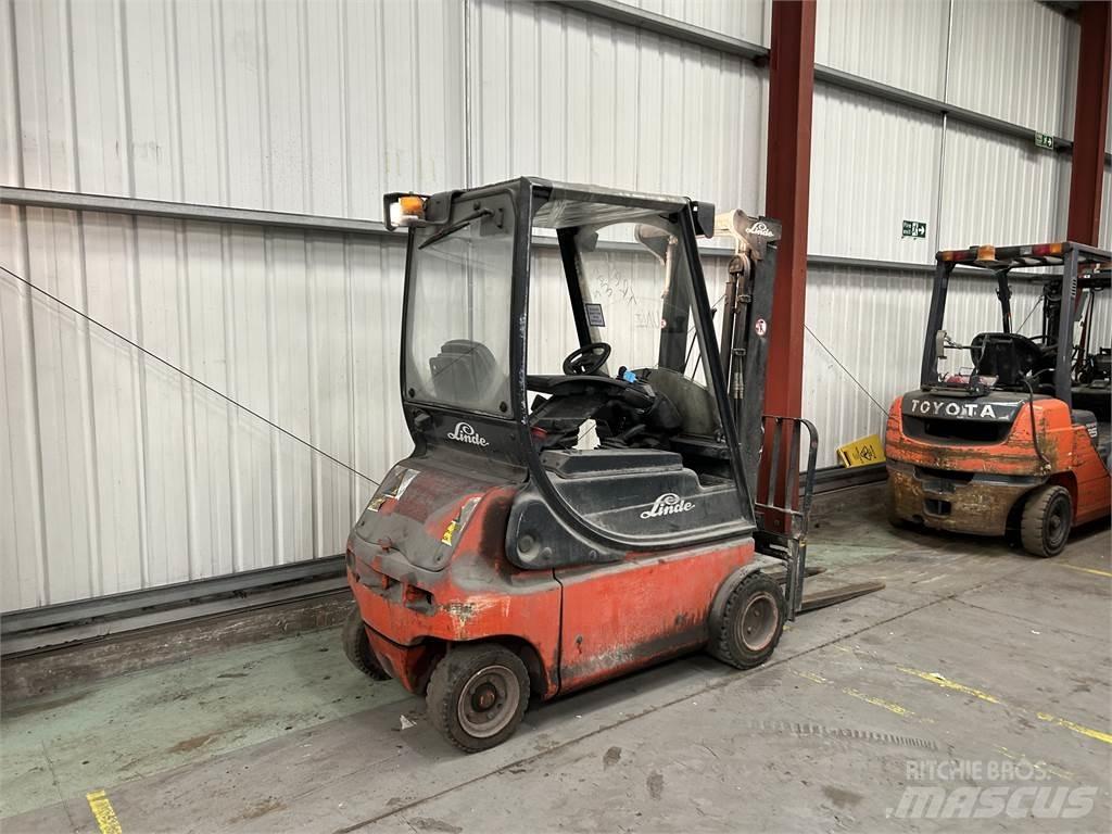Linde E18P-02 电动叉车