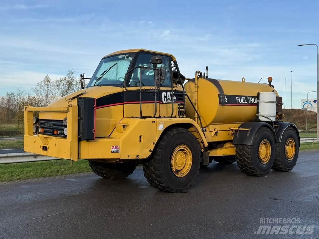CAT 725 Fuel truck 油罐车