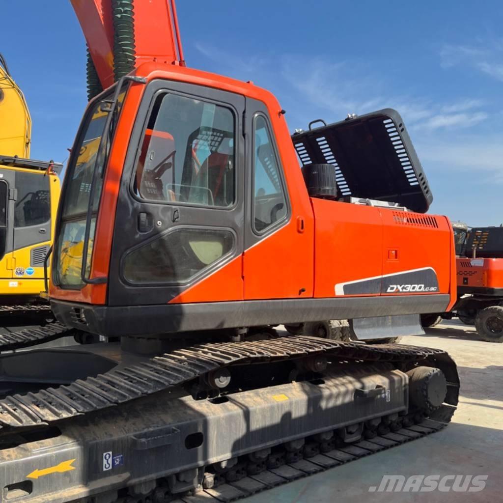 Doosan DX 300 履带挖掘机