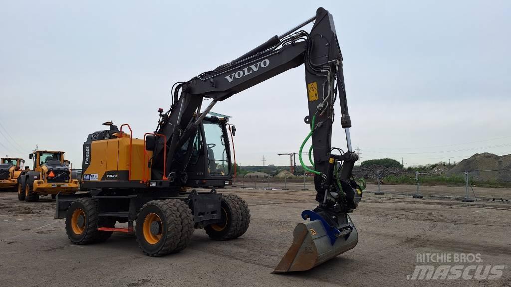 Volvo EWR 150 轮式挖掘机