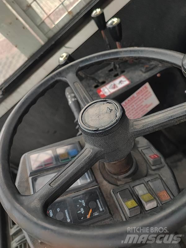  C40SA 侧卸式铲车