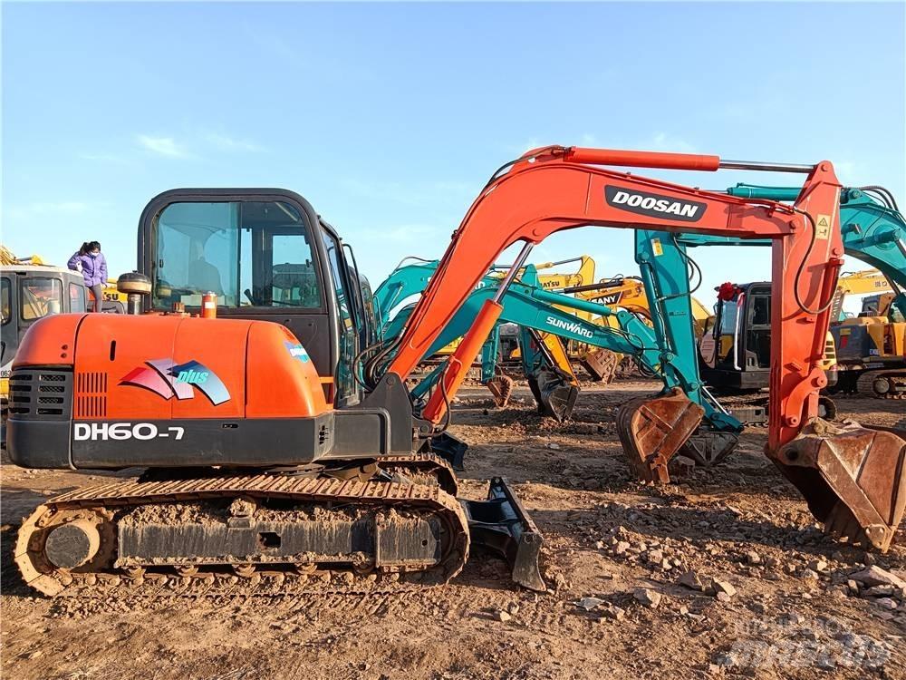 Doosan DH60-7 履带挖掘机