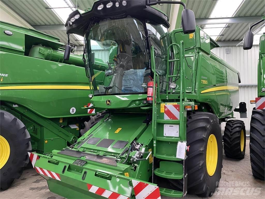 John Deere T550i 联合收割机