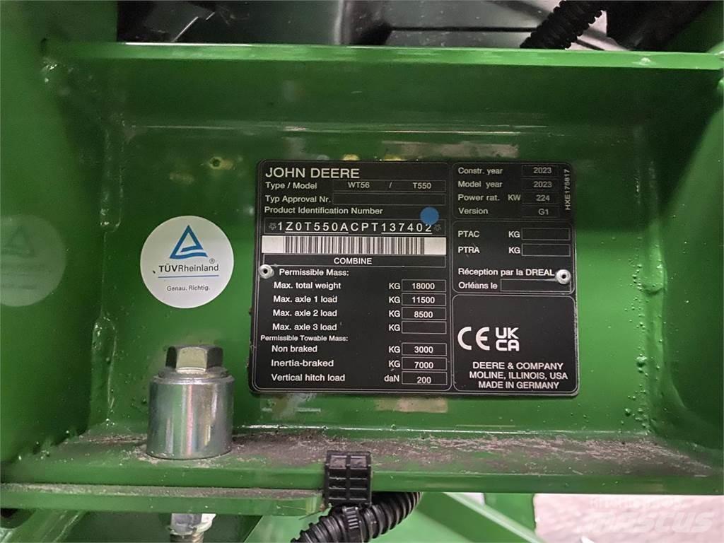 John Deere T550i 联合收割机
