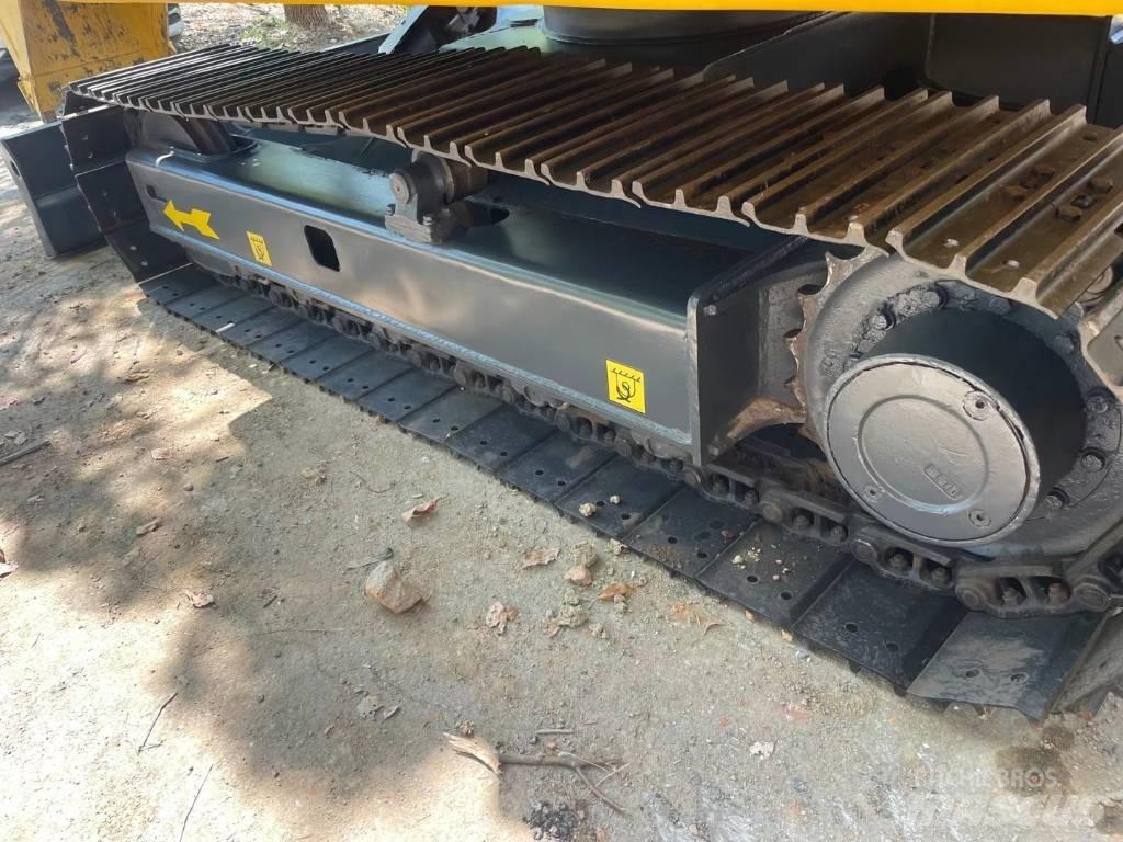 Komatsu PC70-8 履带挖掘机