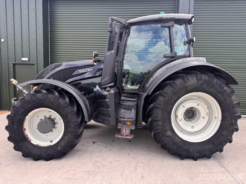 Valtra T 235 Direct 拖拉机/农用车