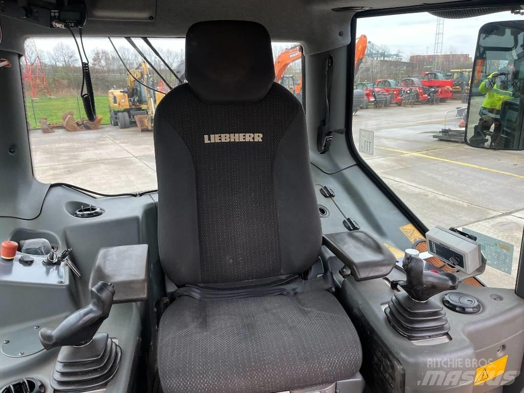 Liebherr PR736LGP 履带式推土机
