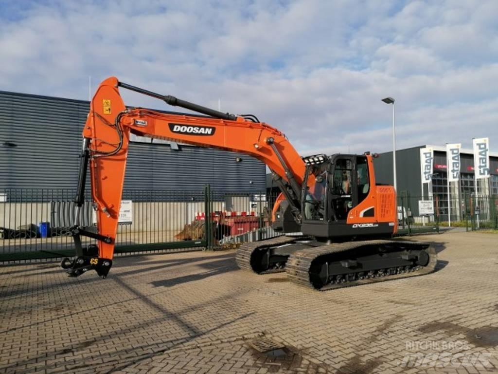 Doosan DX 235 LCR-5 履带挖掘机