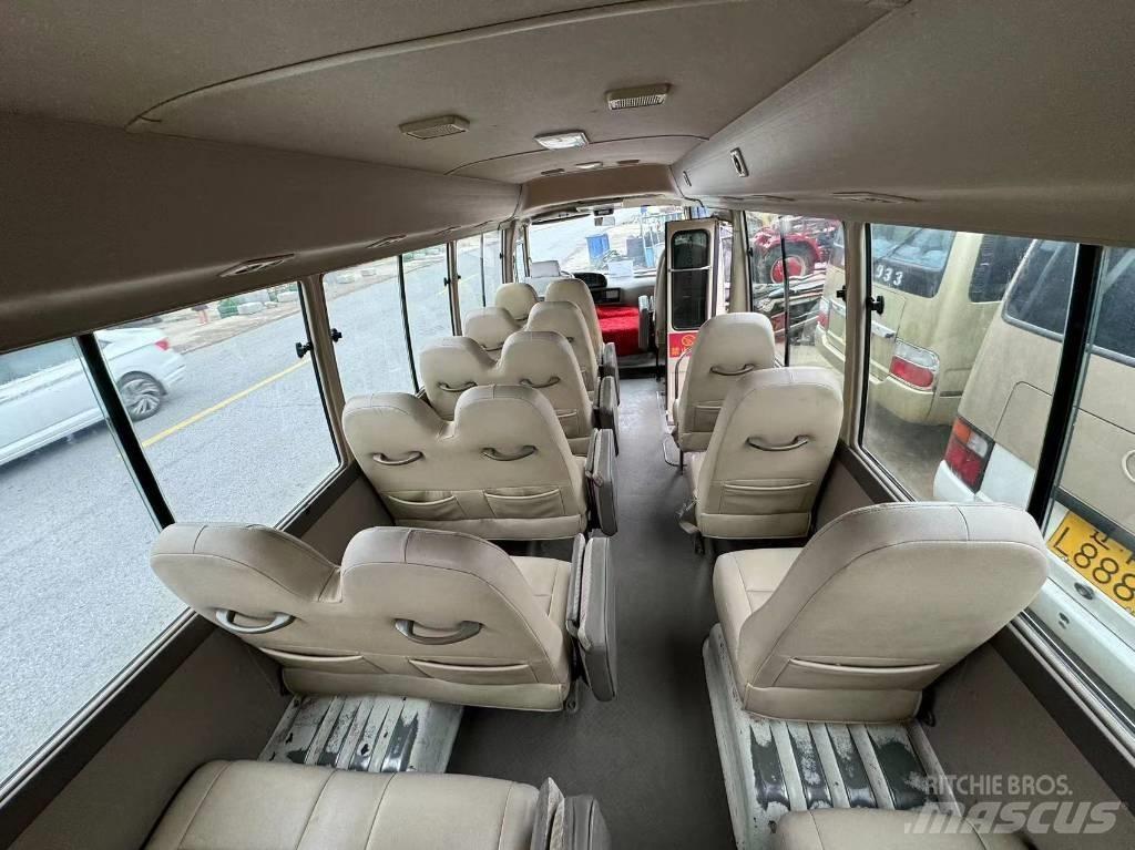 Toyota Coaster Bus 迷你巴士