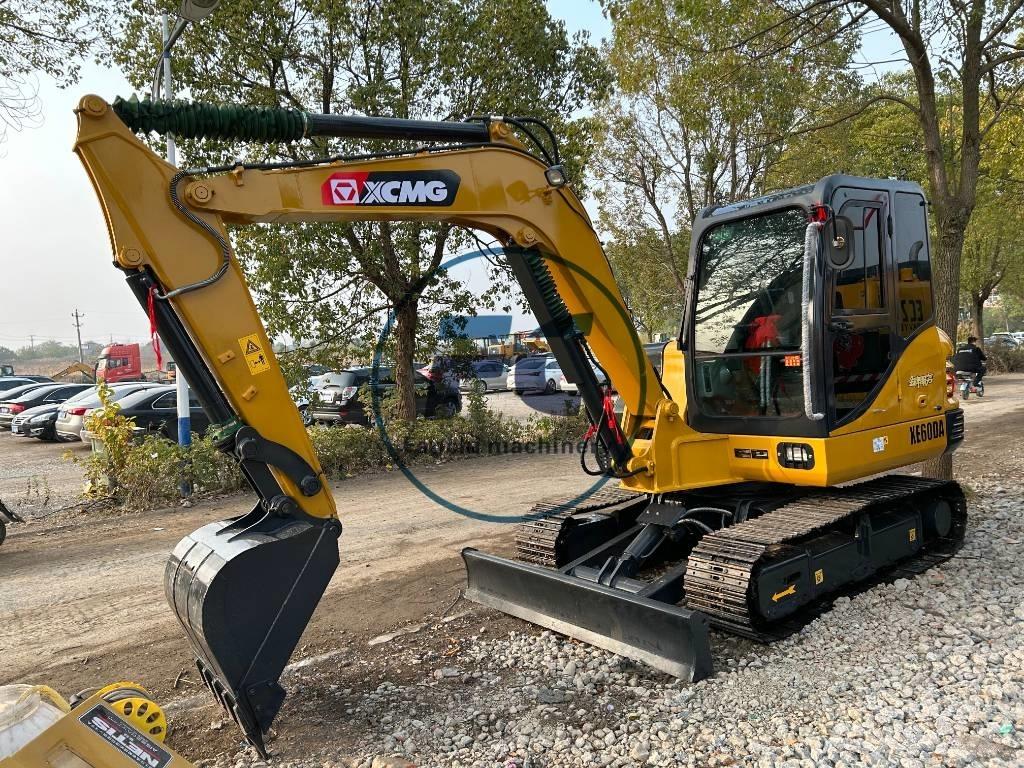 XCMG XE 60 DA 小型挖掘机