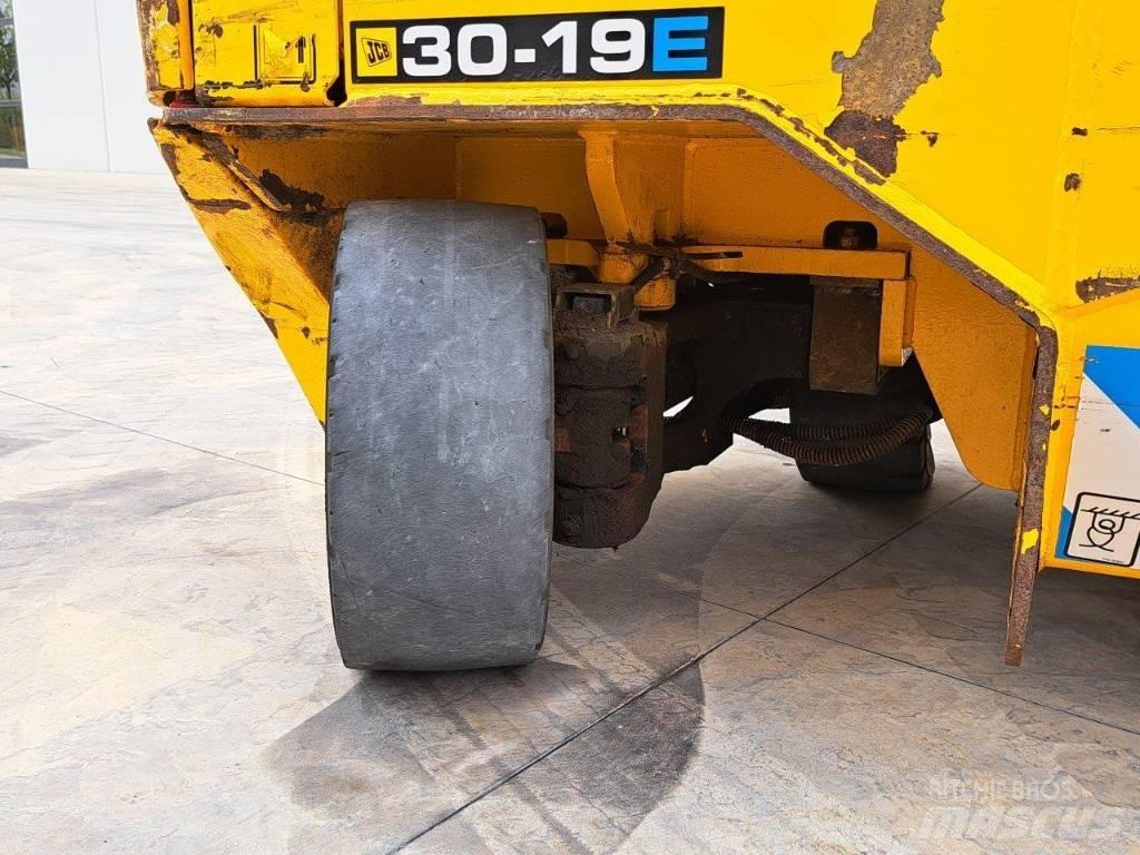 JCB TLT 30-19E 前移式叉车