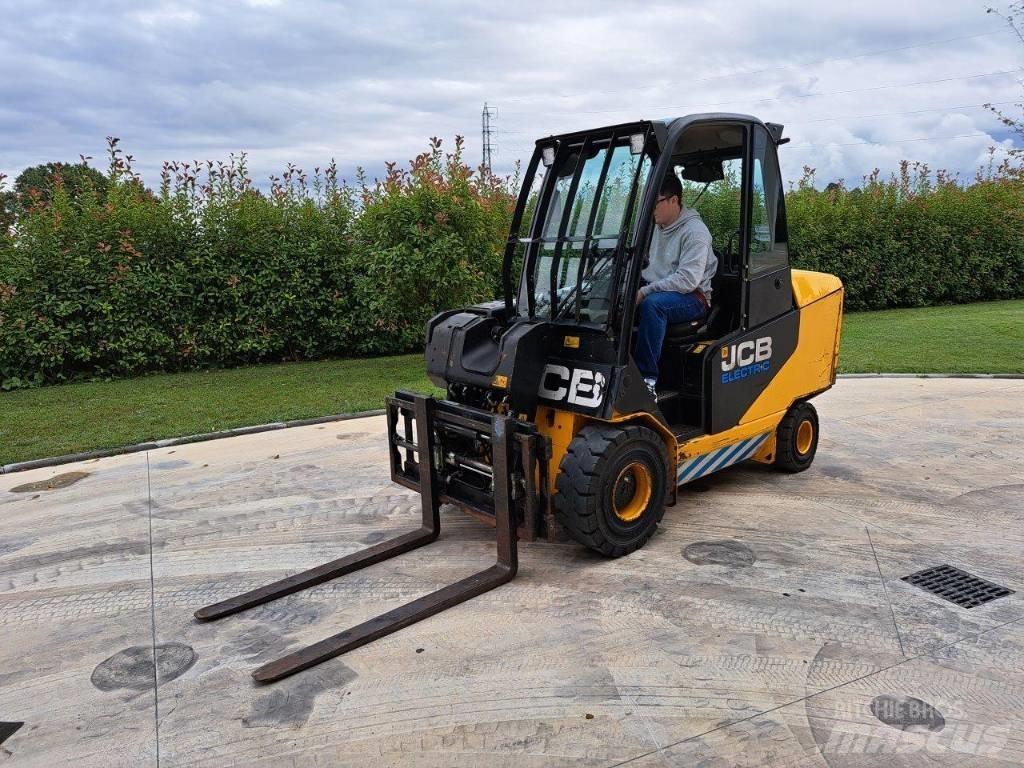 JCB TLT 30-19E 前移式叉车