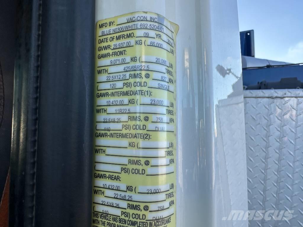 International 7500 组合/真空油槽车