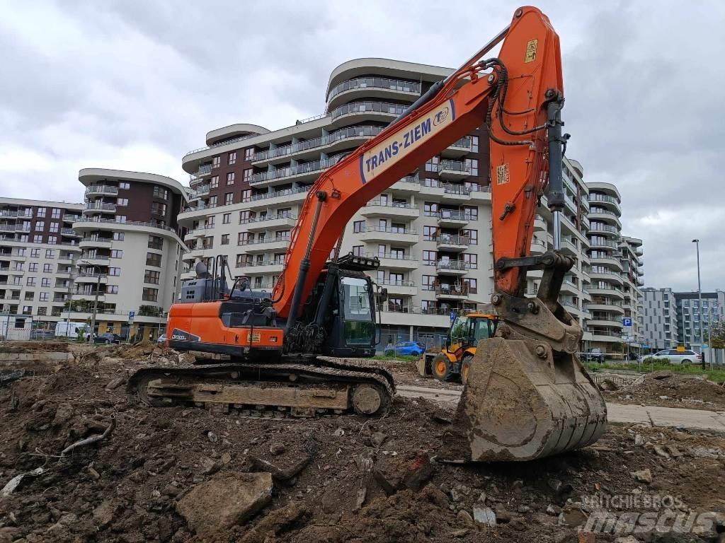Doosan DX 300 LC-5 履带挖掘机