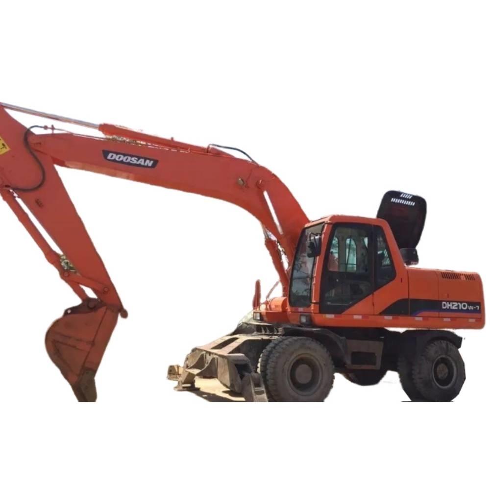 Doosan DH210W-7 轮式挖掘机