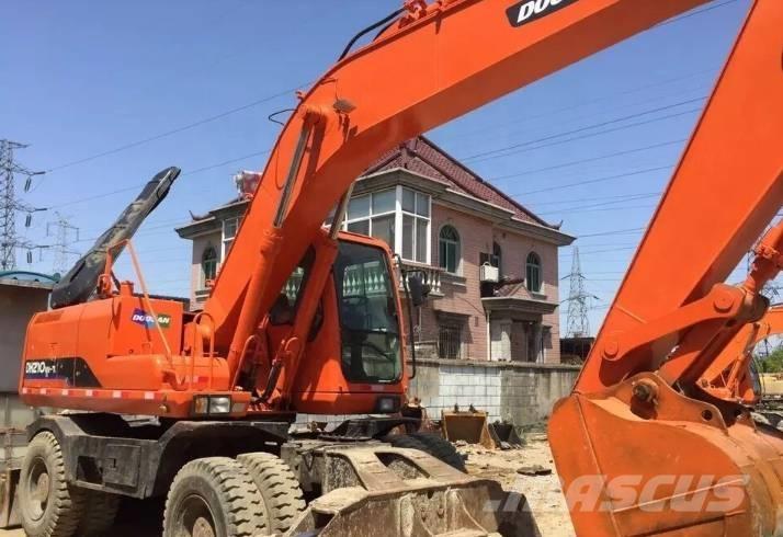 Doosan DH210W-7 轮式挖掘机