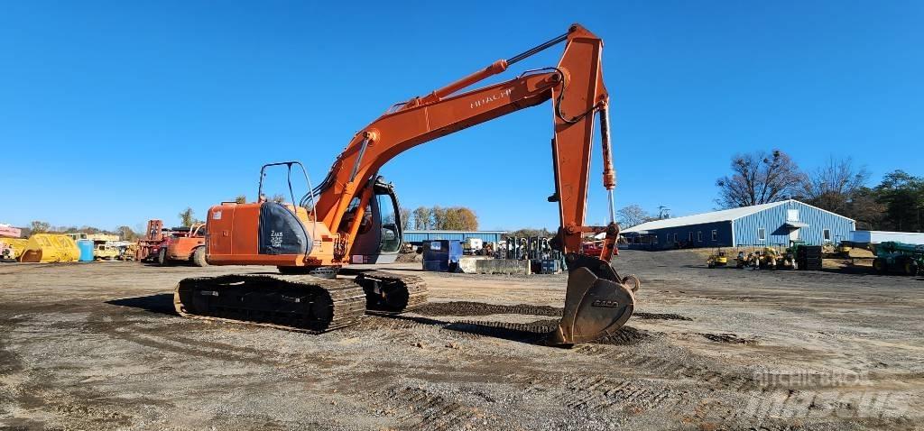 Hitachi ZX 225 USR 履带挖掘机