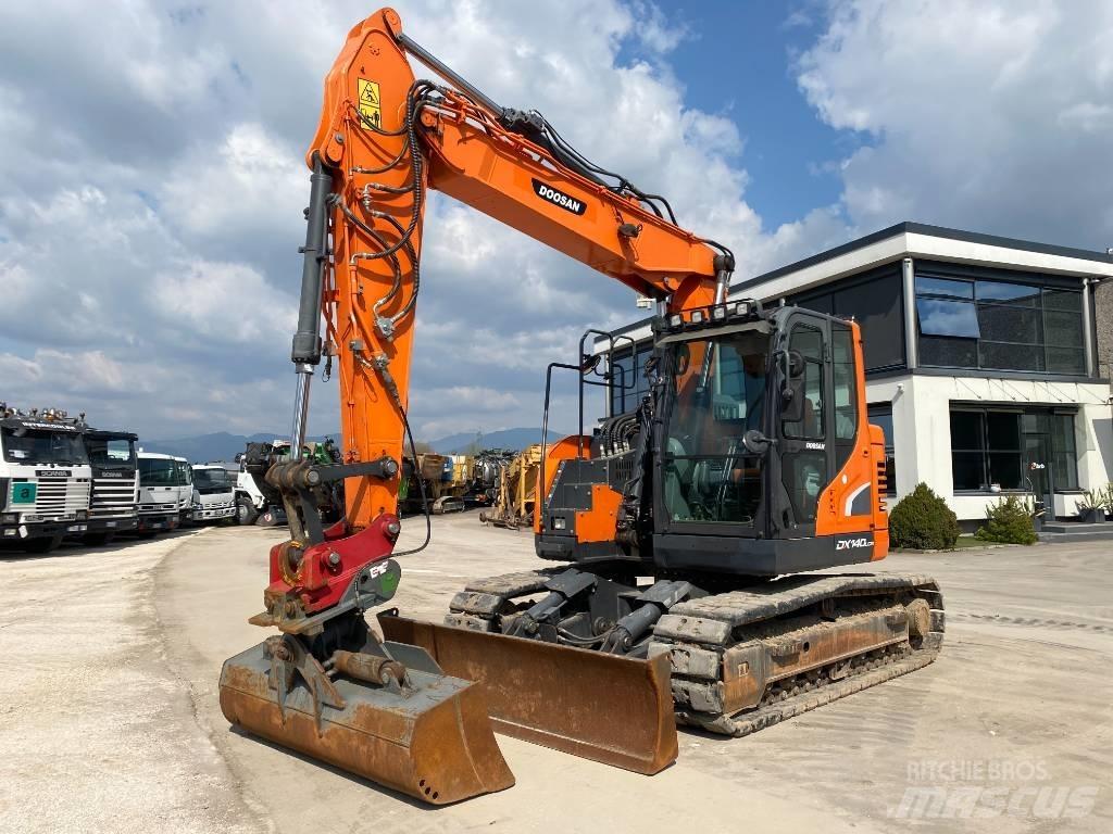 Doosan DX 140 LCR-5 履带挖掘机