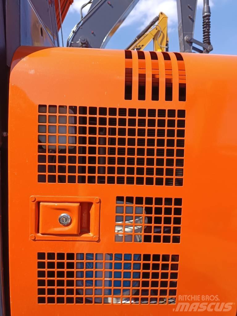 Hitachi ZX 75 中型挖掘机
