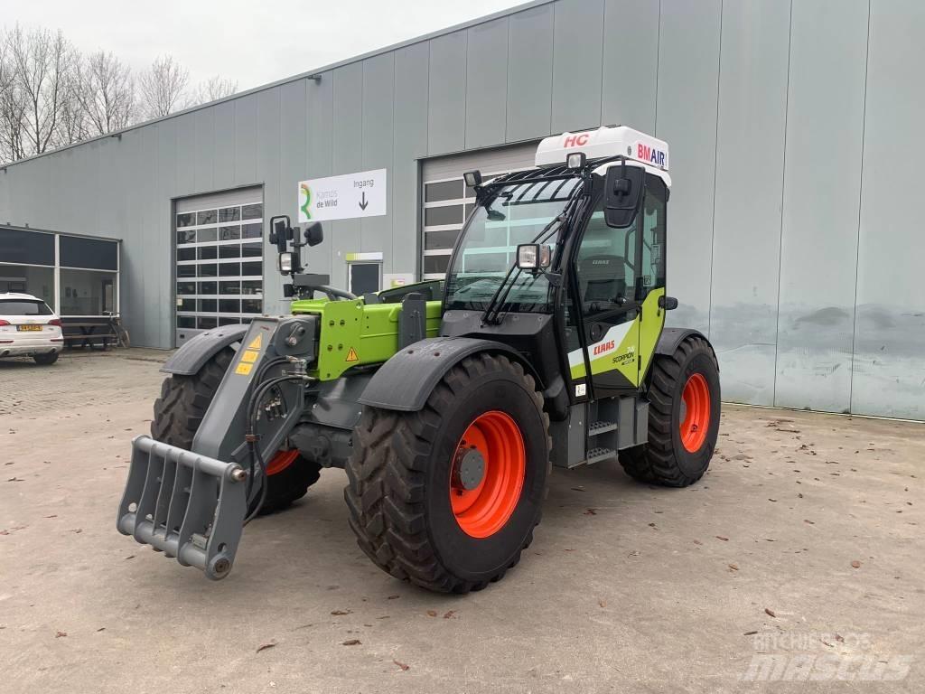 CLAAS scorpion 741 电动叉车
