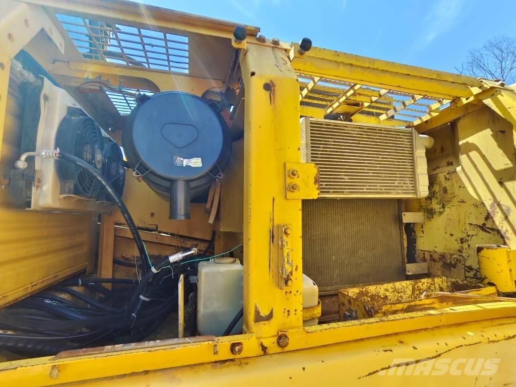 Komatsu pc240-7 履带挖掘机