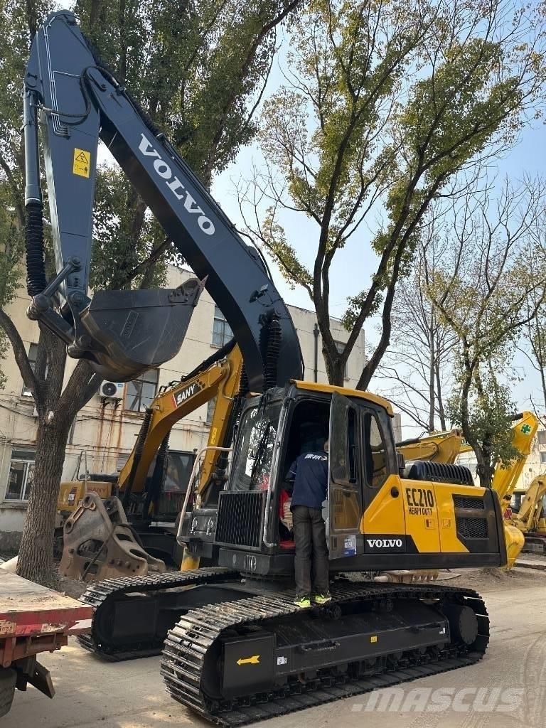 Volvo EC 210 中型挖掘机
